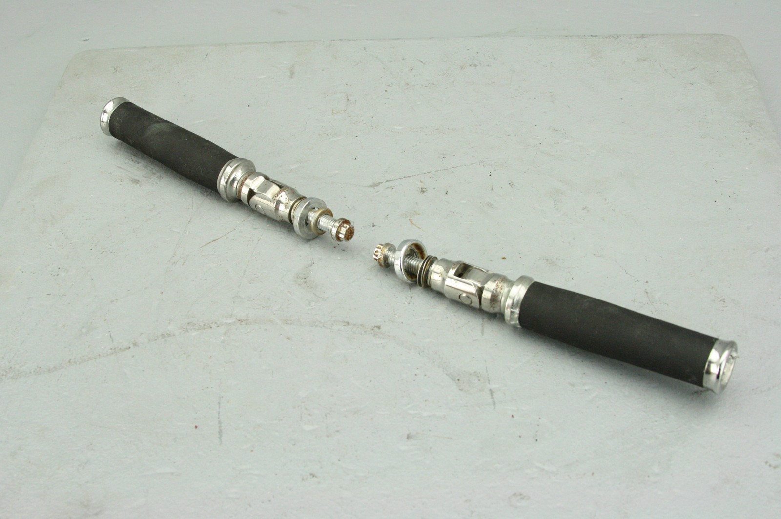 1996 Harley Softail PERFORMANCE MACHINE Back Rear Foot Peg + Mount Bracket #4085