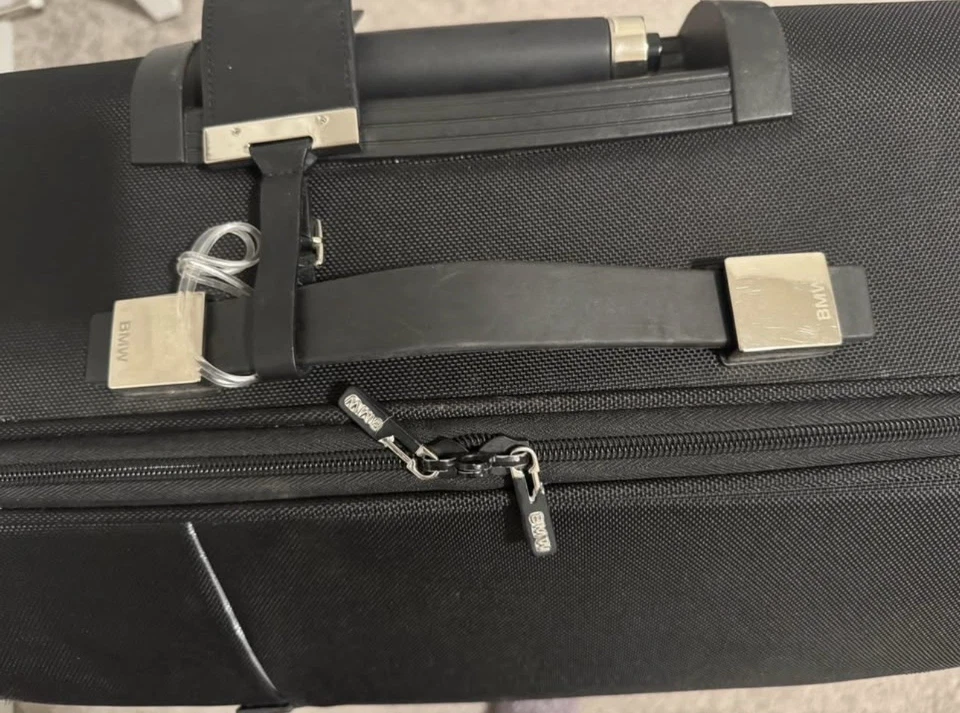 Подлинный дорожный чемодан BMW серии 2800 черный 26 дюймов б/у - Изображение 2 из 4