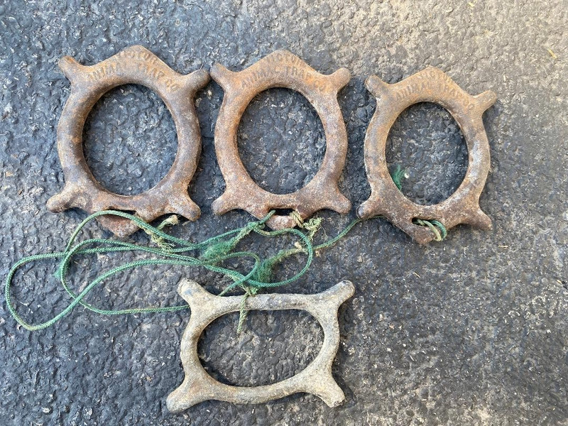 LOT 4  Victor Animal Trap Co Duck Goose Decoy Anchor Weights Vintage Cast Iron