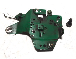 Briggs and Sratton 8 hp Governor Throttle Plate Arm Springs Lever Assembly