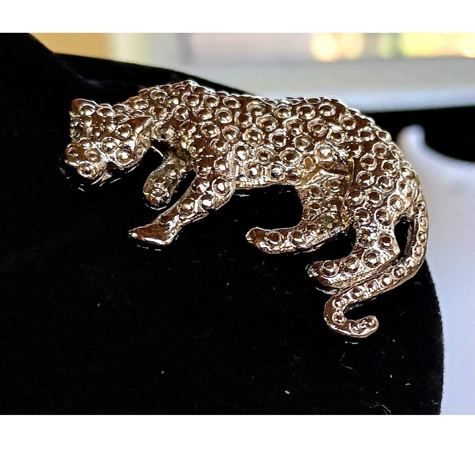 Vintage 1980s Silver-tone Leopard Pin Brooch 2 Inch