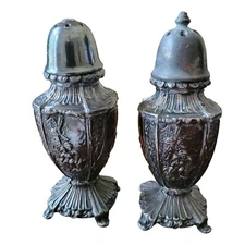 Vtg Silver Plate Salt & Pepper Shaker Weidlich Bros, Dutch Scenes Marked Bottom.