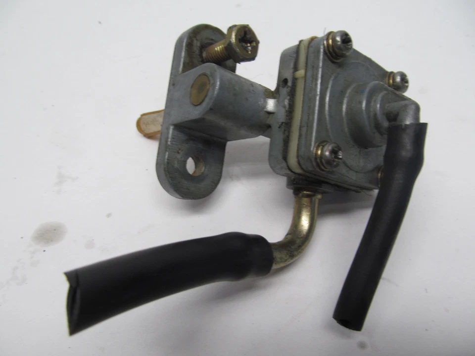 2007 HYOSUNG COMET GT650 GT 650 VÁLVULA PETCOCK GASOLINA VÁCUO - Imagem 2 de 4