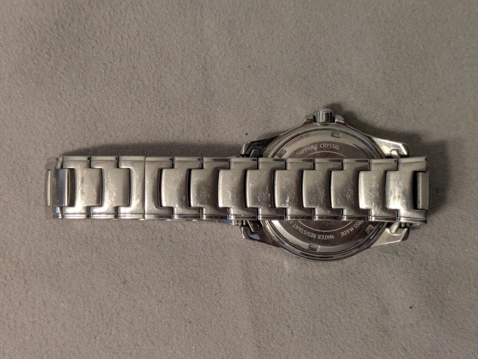 Reloj Militar Suizo Wenger Cuadrante MOP Correa de Acero Inoxidable Funciona Limpio Nuevo Batt Foto 3 de 4