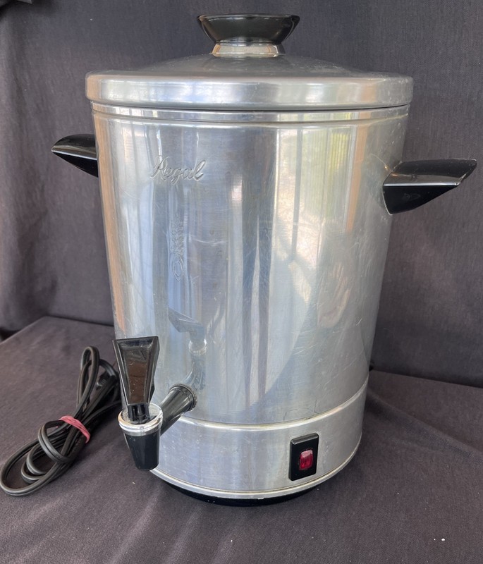 Vintage 1950's Regal Ware 10-30 cup Percolator Party Size Coffee Maker