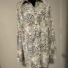 Chico's Leopard Print Button-Down Long Sleeve Stretch Knit Blouse Size 3
