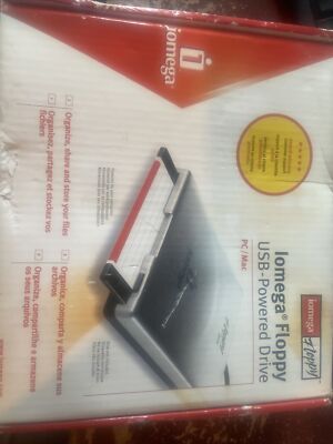 iomega USB-Powered External Floppy Drive | PN: 31062400 BXXU0130 | Excellent