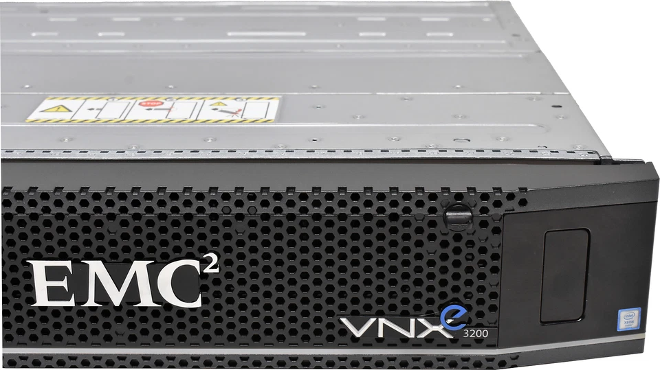 EMC VNXe 3200 Storage 2x E5-2407 48GB PC3 25x2,5" 2x Controller 303-223-000D-05 - Bild 3 von 4