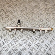 AUDI A4 Kraftstoffverteiler B9 2.0 TFSI 185kw 06K133317G 2017