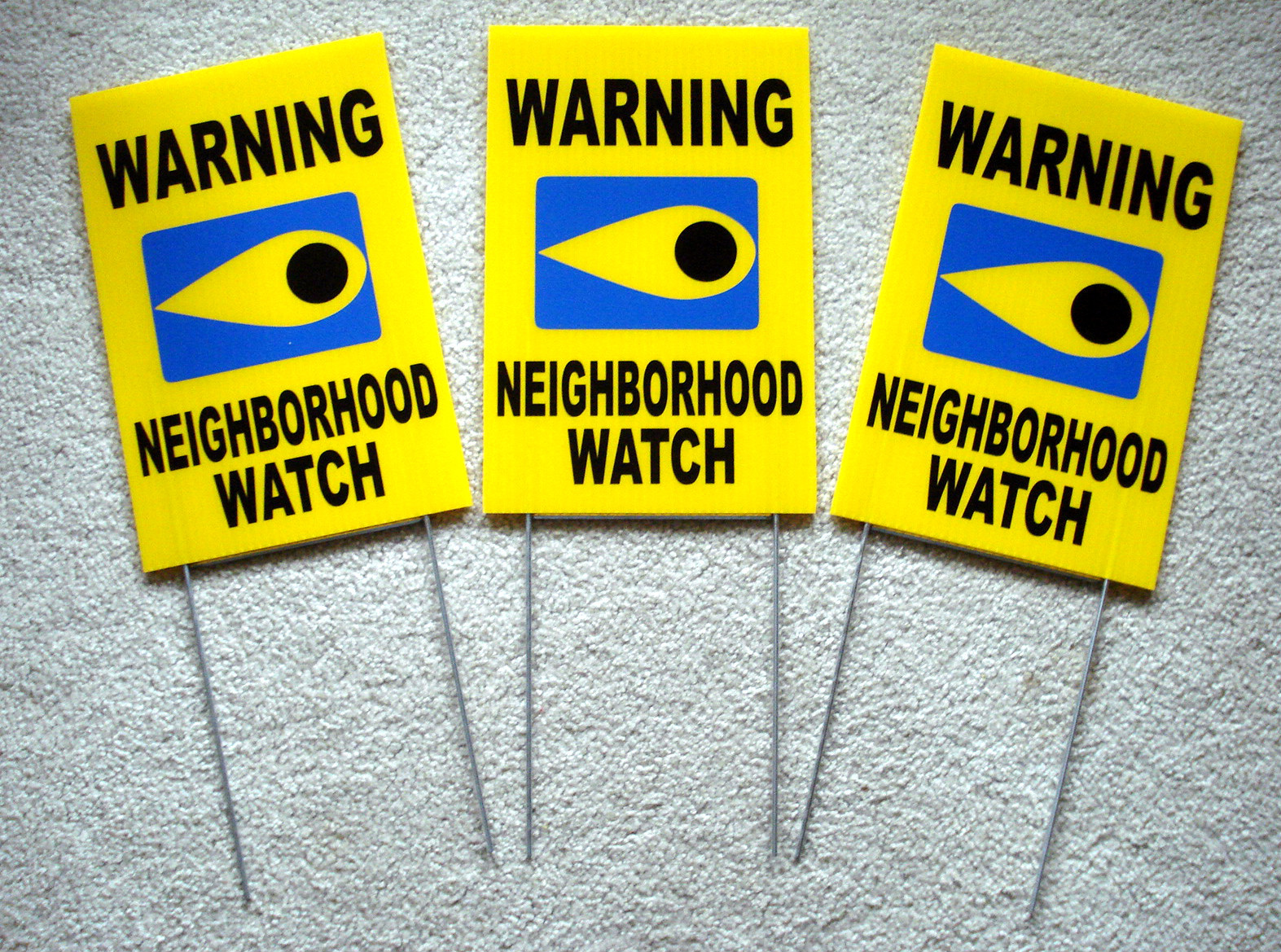 Знаки оповещения 3 WARNING NEIGHBORHOOD WATCH