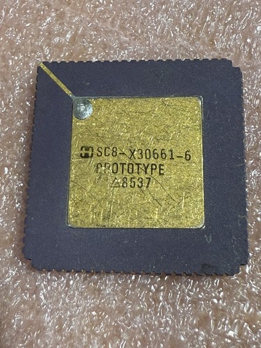 Vintage Harris Prototype SC8-X30661-6 8537 Gold CLCC IC Extremely Rare - Picture 1 of 6