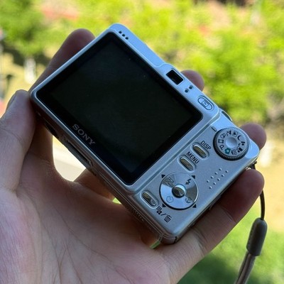Sony Cyber-shot DSC-W55 Vintage Digital Camera 7.2MP 3x Optical