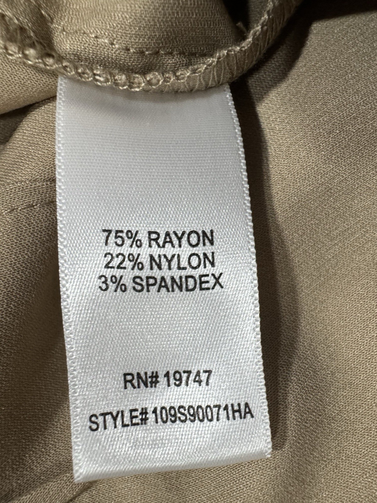 Counterparts Pants Mid Rise Crop Pull on Size M (W30xL22) Luxe Stretch Tan NWT