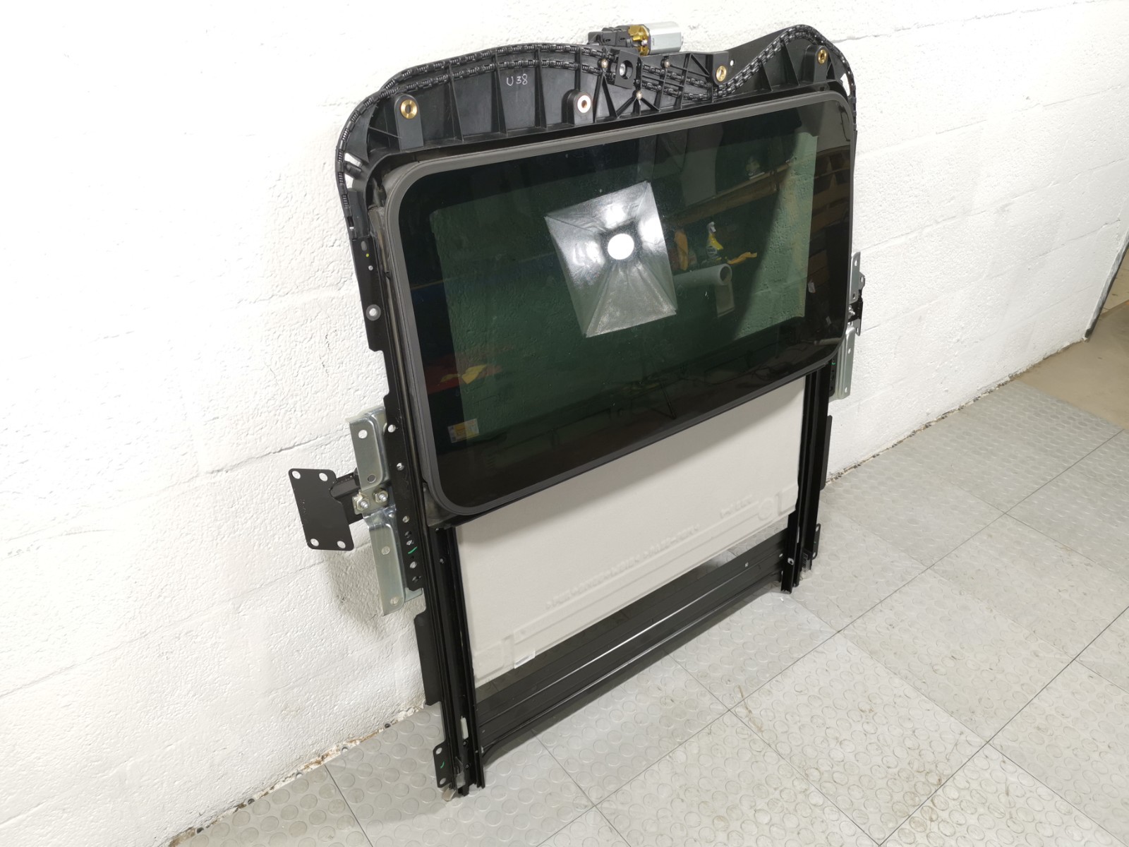 Maserati Ghibli 2017 RWD M156B 3.0 L Complete SunRoof Window Glass Motor OEM