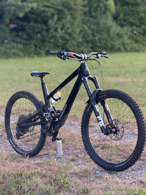  Forbidden dreadnought full suspension mountain bike enduro bike