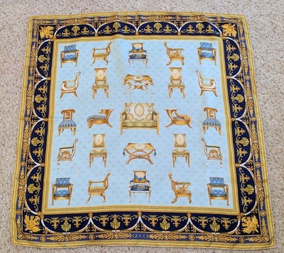 GUCCI シルクスカーフ 椅子デザイン GUCCI Silk Scarf Chairs Print Gold Blue Green Botanical Rolled