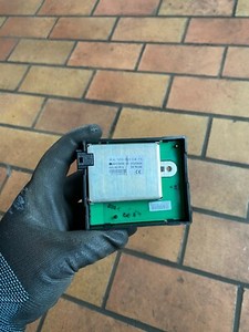 Original Mercedes-Benz A-Klasse W169 Steuergerät Antennenverstärker A1698200475