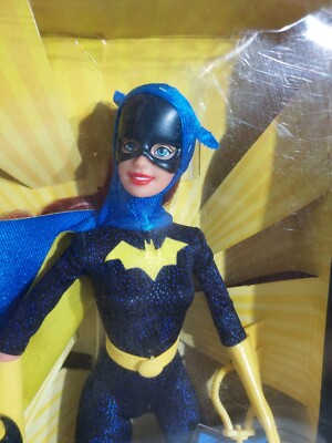Barbie Doll 2005 BATGIRL Bat Girl Super Hero w/Key Chain Warner