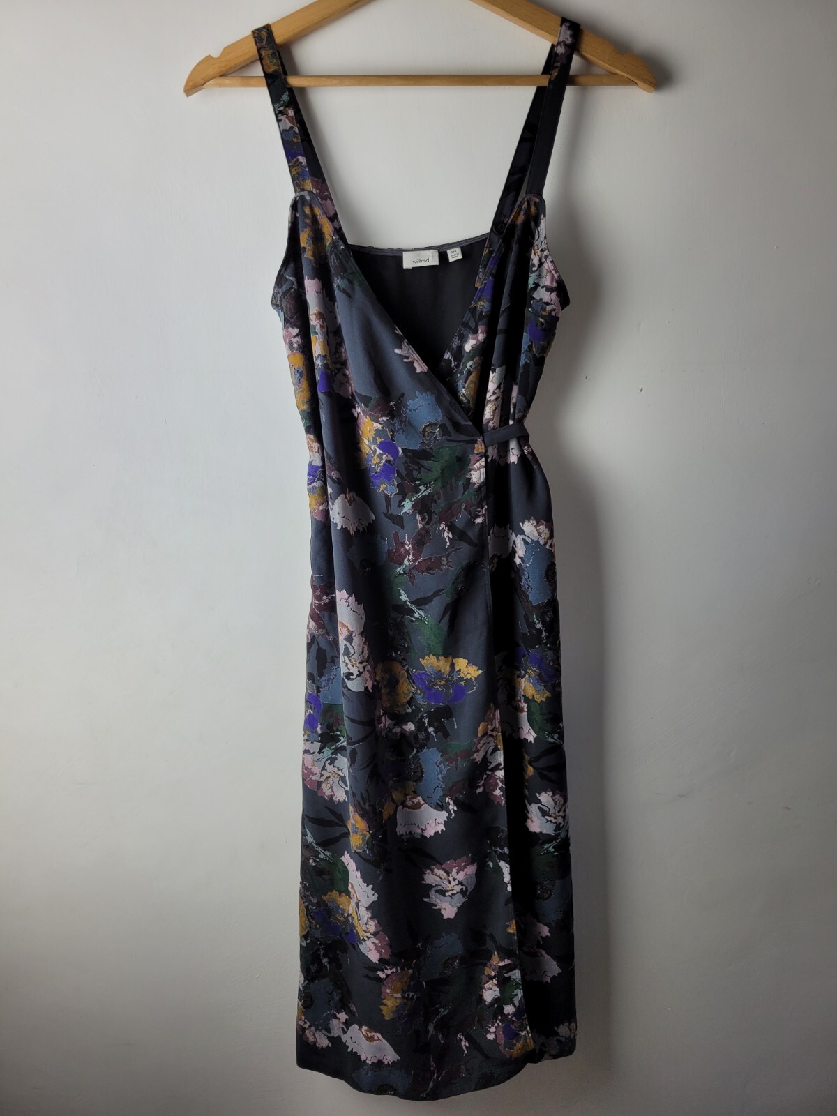 Vestido Wilfred Mujer Talla XXS Gris Colorido Floral Sin Mangas Informal Verano