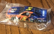Kelloggs Company NASCAR 5 Frosted Flakes 1:64 Scale Diecast Car NEW