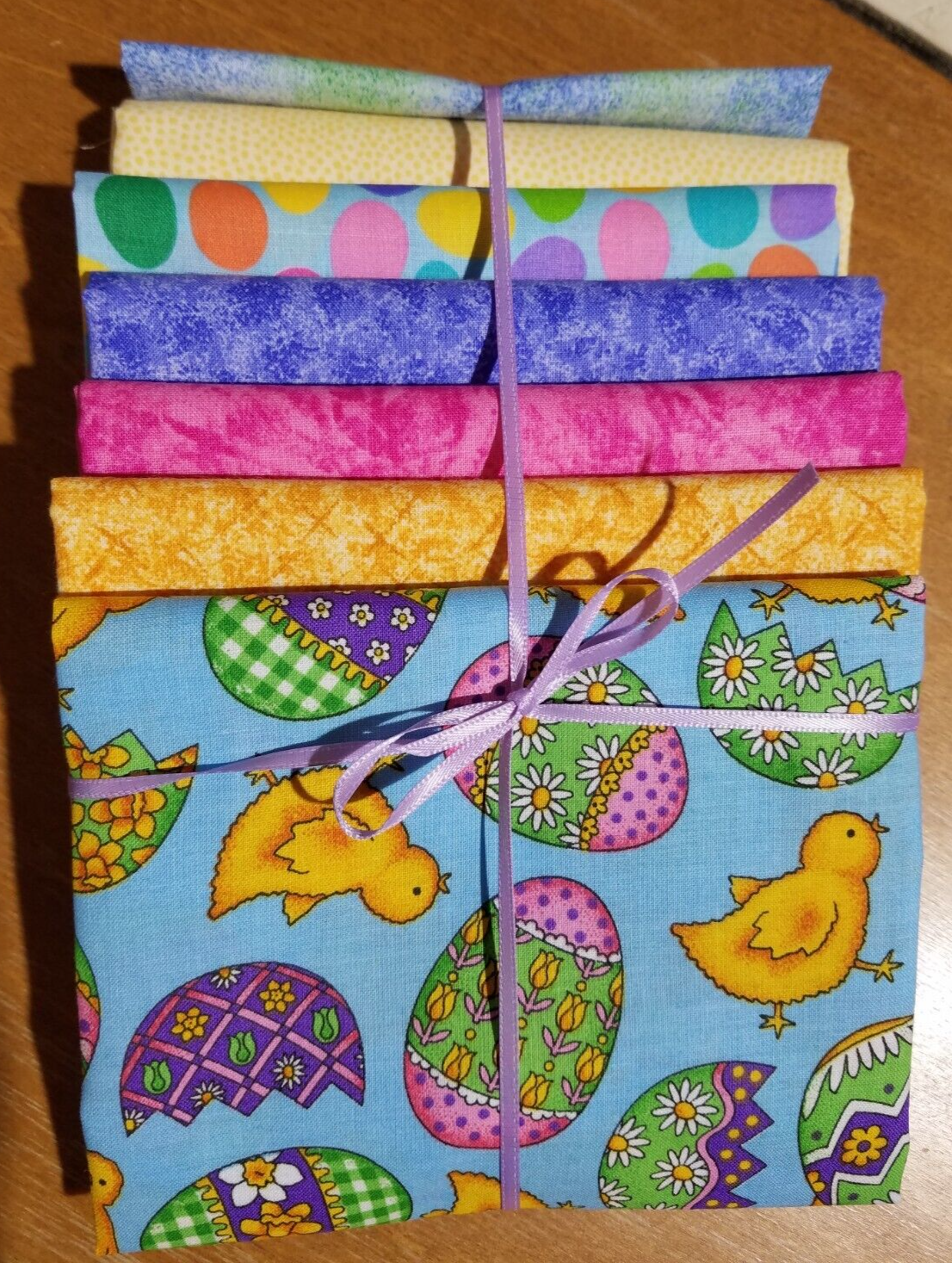 VTG Easter Fat Quarter Bundle of 7 with Easter Eggs Jelly Beans Blenders New