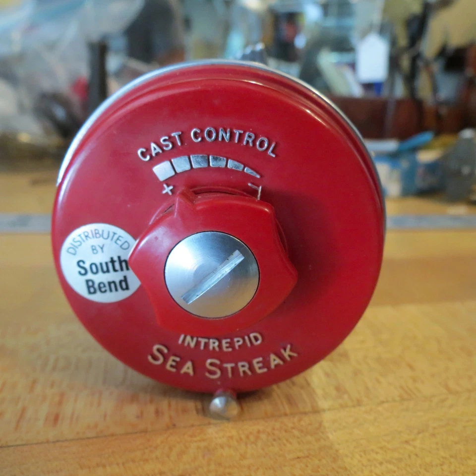 Vintage South Bend Intrepid Sea Streak fishing reel Made in England (lot#11257) - Image 2 of 4
