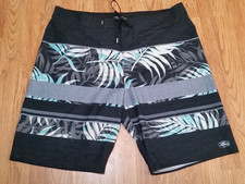O'Neill Hyperfreak Boardshorts 38 Drawstring, Leg Pocket, Stretchy