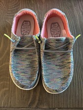 Hey Dude Shoes Wendy Youth Sz 5 Women  s Size 6 Wendy Youth stretch, Peacock Pink
