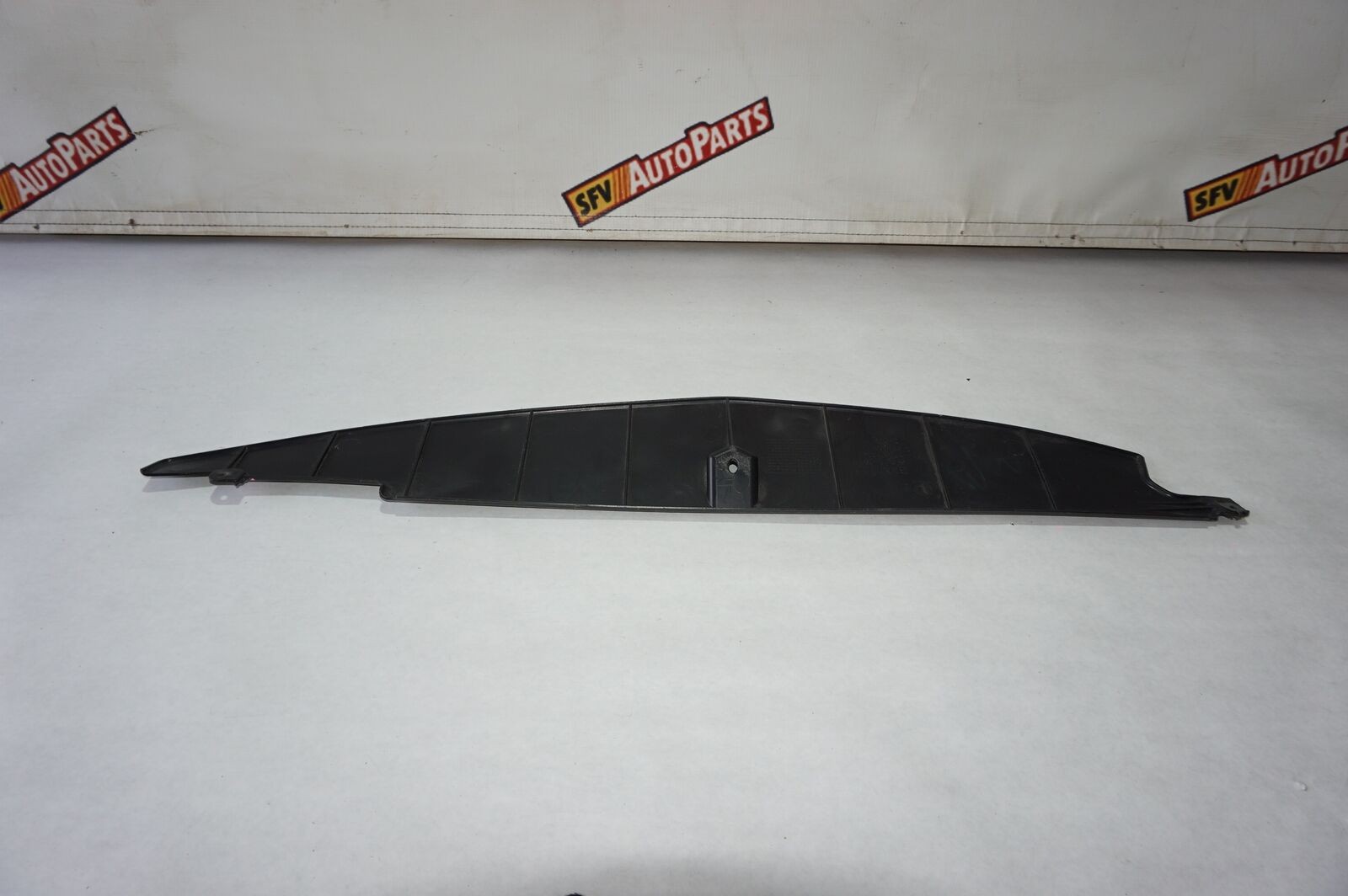 Bentley Continental GT 2005-2008 Lower Guide