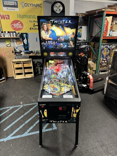 1996 TWISTER  PINBALL MACHINE LEDS PLAYS GREAT FAN SUPER RARE