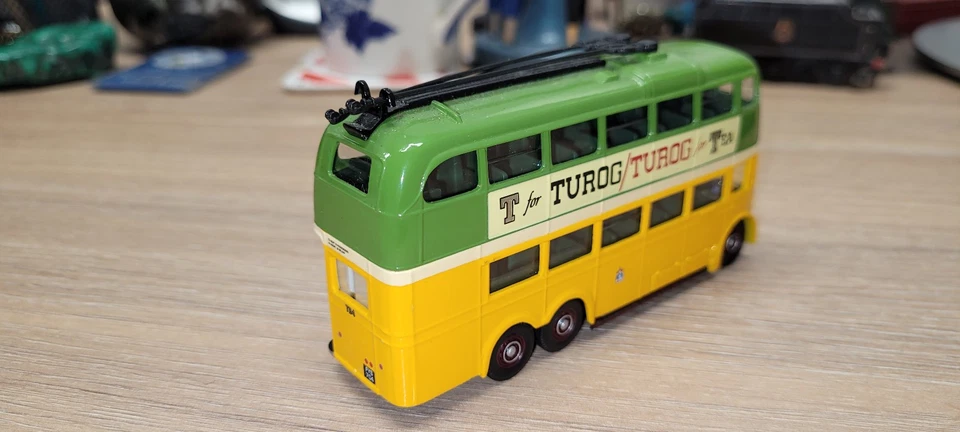 Beatties / Corgi OOC 43709 BUT9641T 3 Axle Trolleybus Glasgow Corporation 1/76 - Image 3 of 4