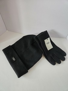 Ugg Hat and Gloves | eBay display picture 1