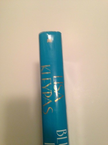 Like NEW! Lisa Kleypas The Blue Eyed Devil Hard Cover Orig.$21.95 Excellent - Picture 2 of 4