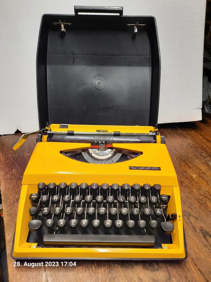 Hübsches Reiseschreibmaschine Tippa von TRIUMPH, mechanisch , Germany - Bild 3 von 4