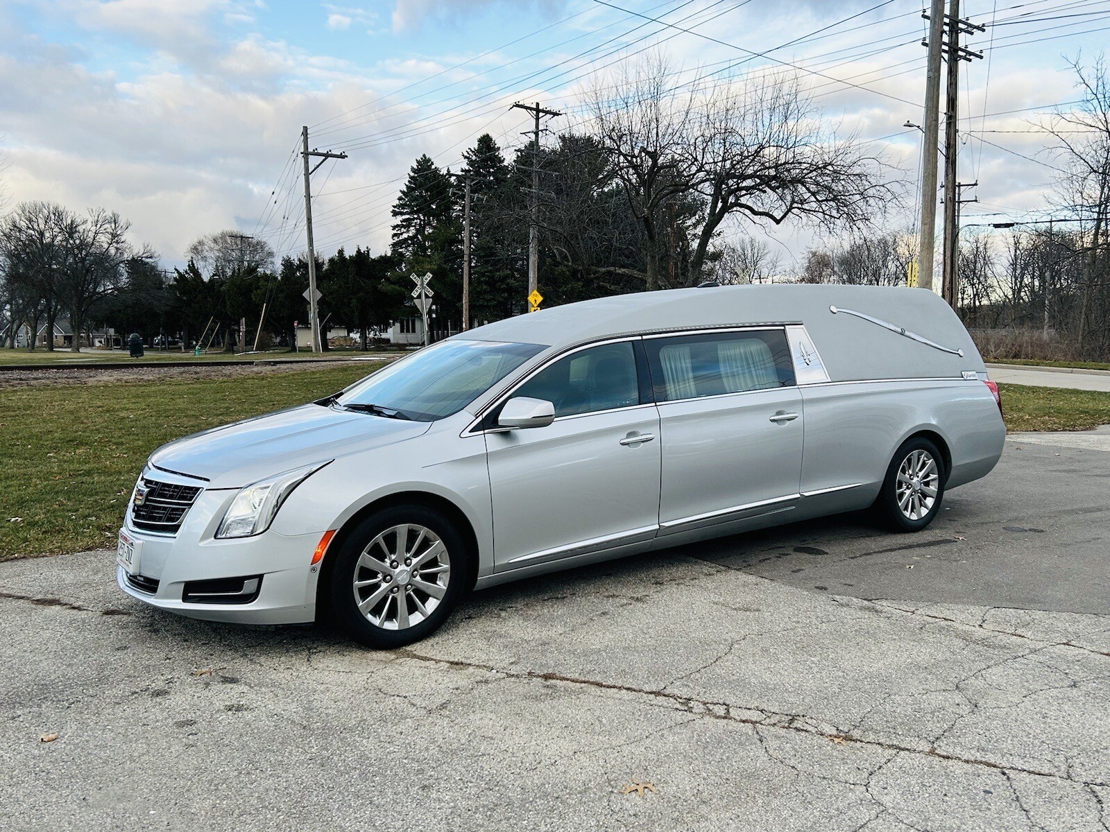 FERNO FUNERAL HOME COT HEARSE LIMOUSINE EMBALMING MACHINES BODY LIFT