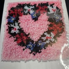 New Wonderart Latch Hook Kit Floral Heart Wreath Pink Background, 12" x 12"