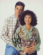 BOB SAGET SIGNED FULL HOUSE 8X10 PHOTO 9