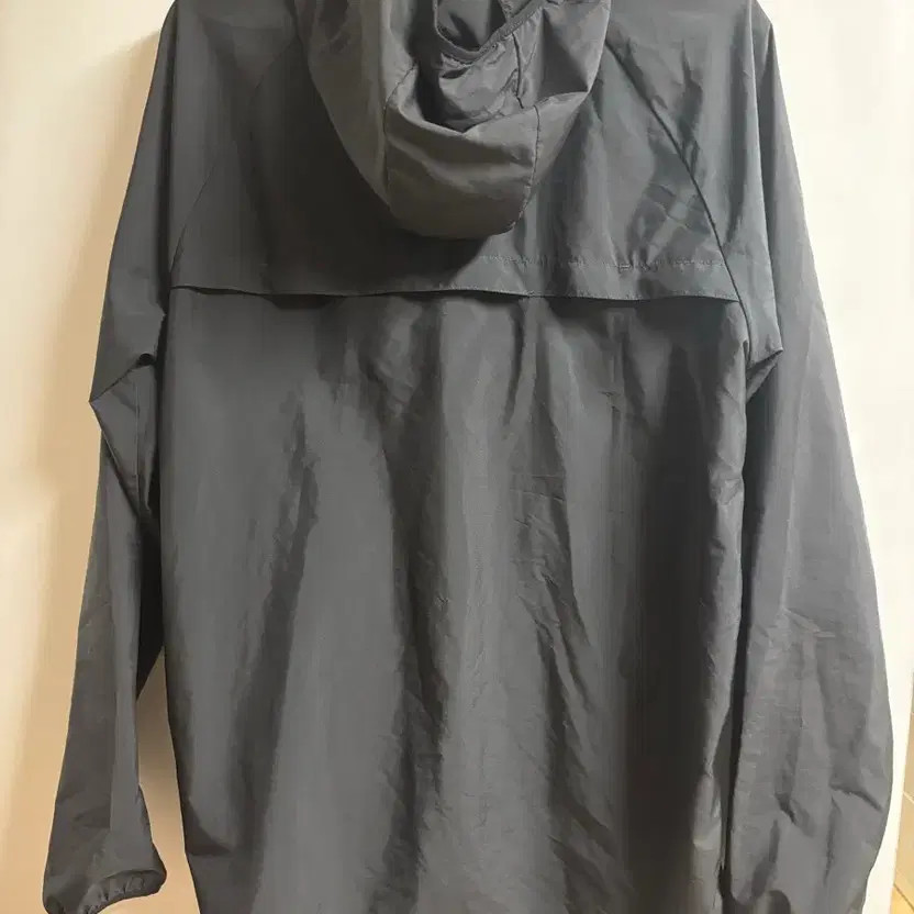 Nike Essential Windrunner Jacket, Size M, Black - image 2