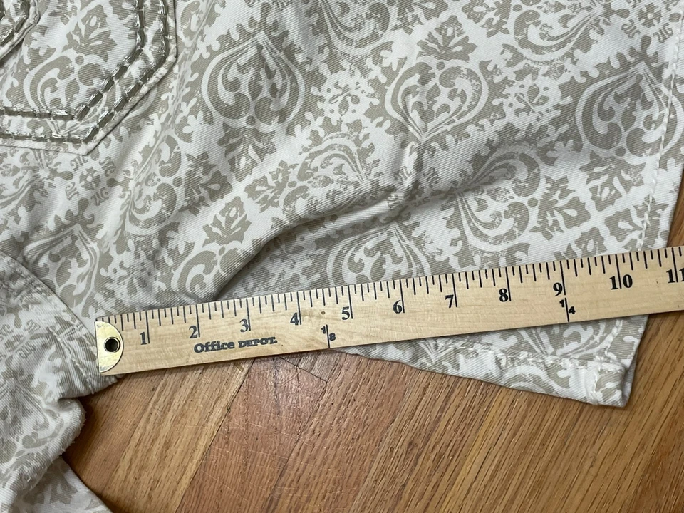 Bermudas cortas de algodón Miss Me 28 blancas cachemira elásticas informales para mujer Foto 4 de 4