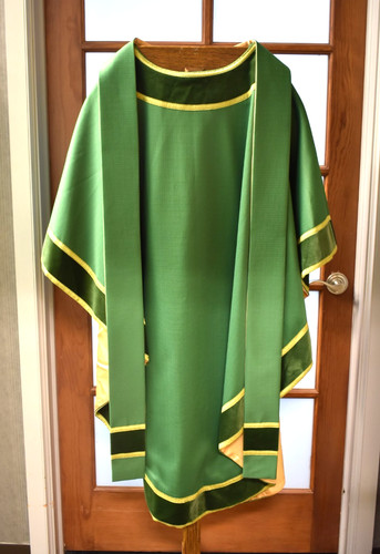 + Used Green Vestment with Stole + CM Almy + 50" + (#V140)