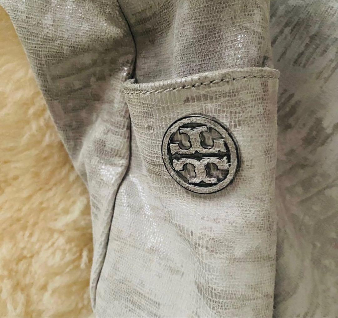 Tory Burch Hobo Bag Light Gray Python Print Unuse… - image 2