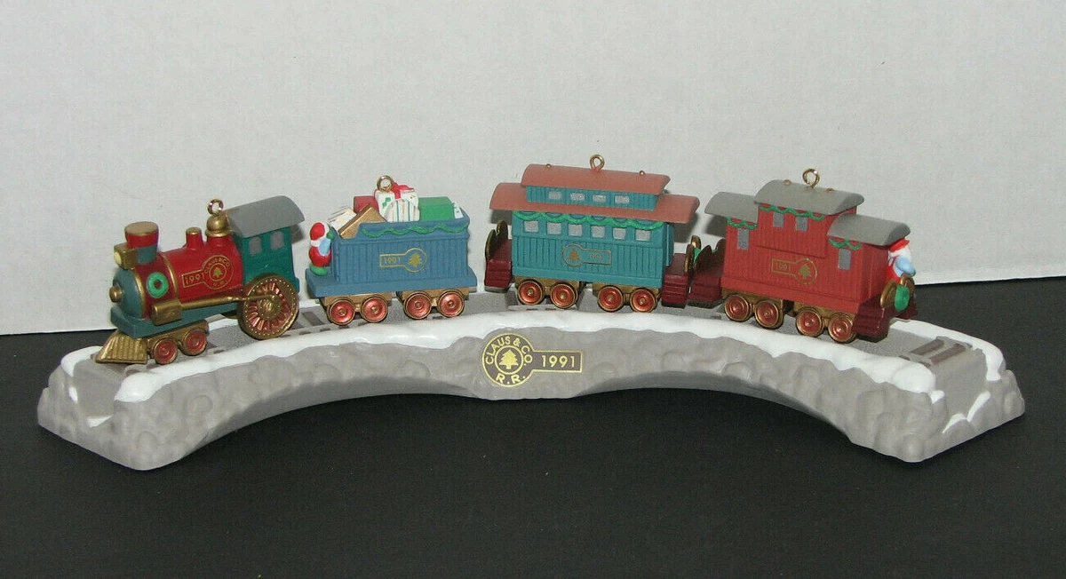 Train hotsell ornament set