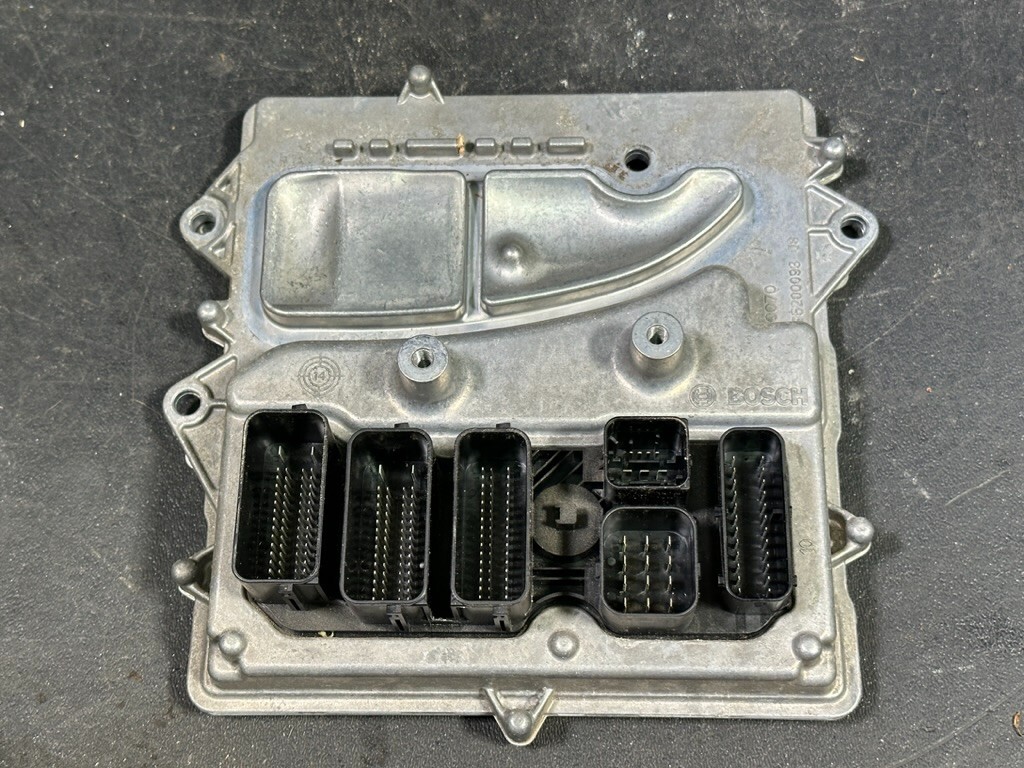 BMW M4 F82 F83 2015 8650701 Engine control unit module ECU 