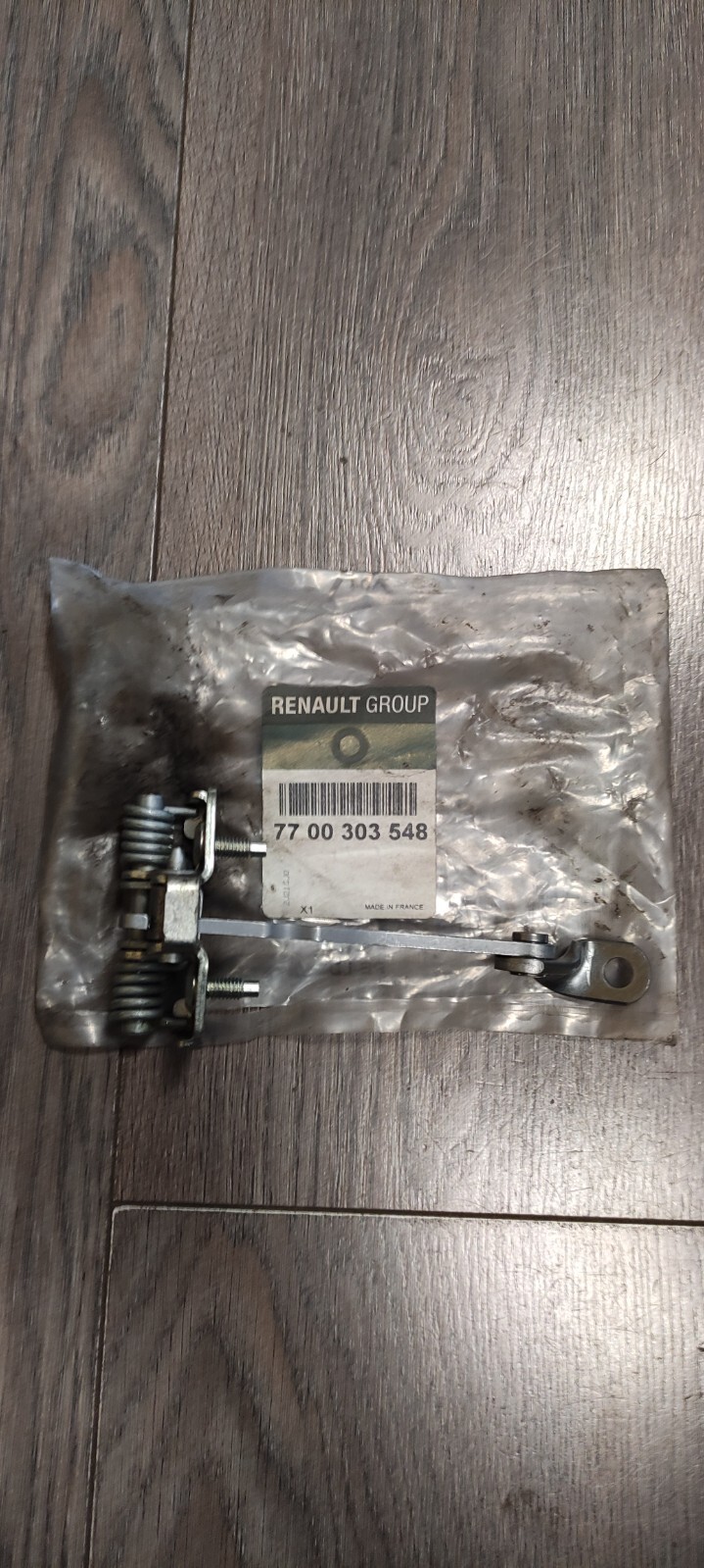 Arrêt de porte de Kangoo 1 qui craque ? Changez pour la pièce origine 7700303548