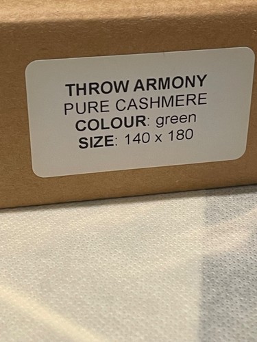 Green Cashmere throw New in The Box!! 140 x 180. Made in Italy! - Picture 3 of 9