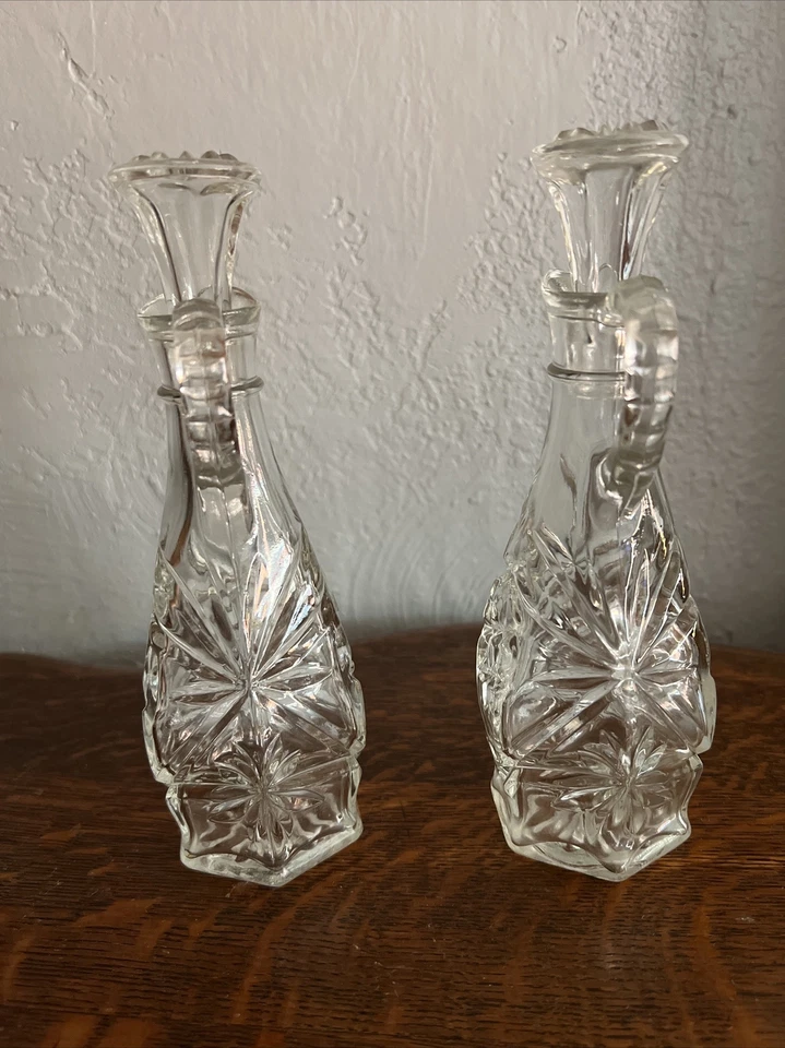 VTG Anchor Hocking Early American Set of 2 Oil Vinegar Glass Cruets W/ Stoppers - Image 3 of 4