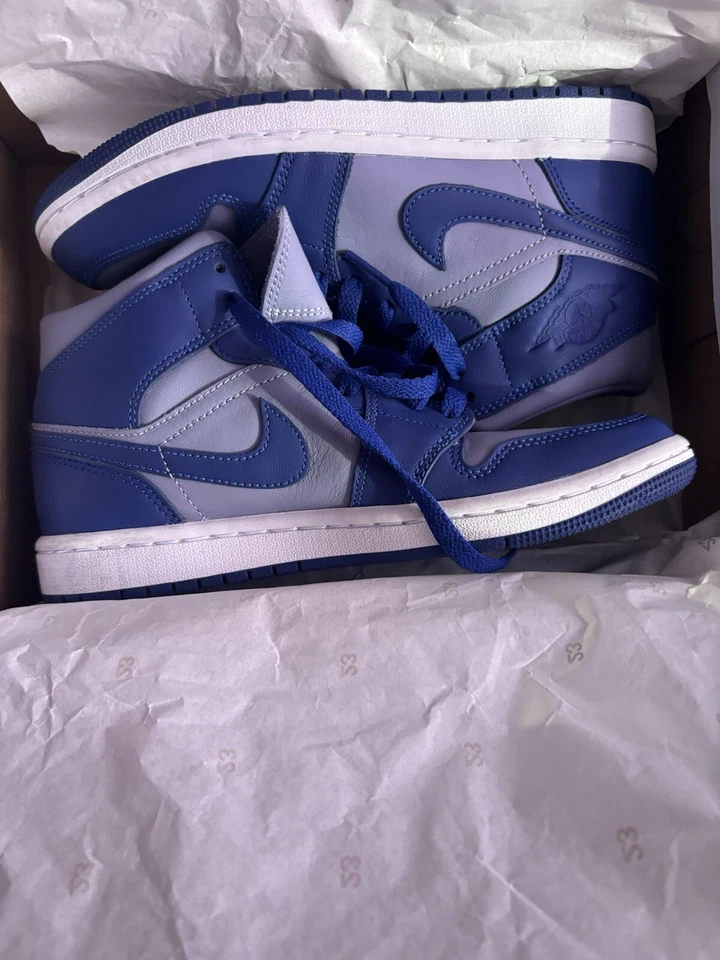 Talla 6.5 - Air Jordan 1 SE Mid Iron Purple Deep Royal W Foto 2 de 4