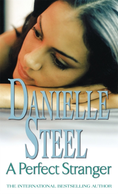 A Perfect Stranger by Danielle Steel (Paperback Book)