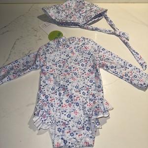 baby girl’s 3-6 months one piece swimsuit with hate of 50 + protection nwt