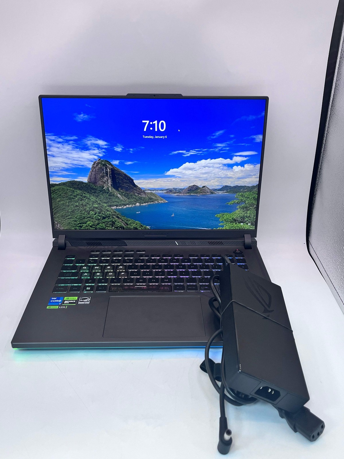 ASUS ROG Strix G614J 15.6